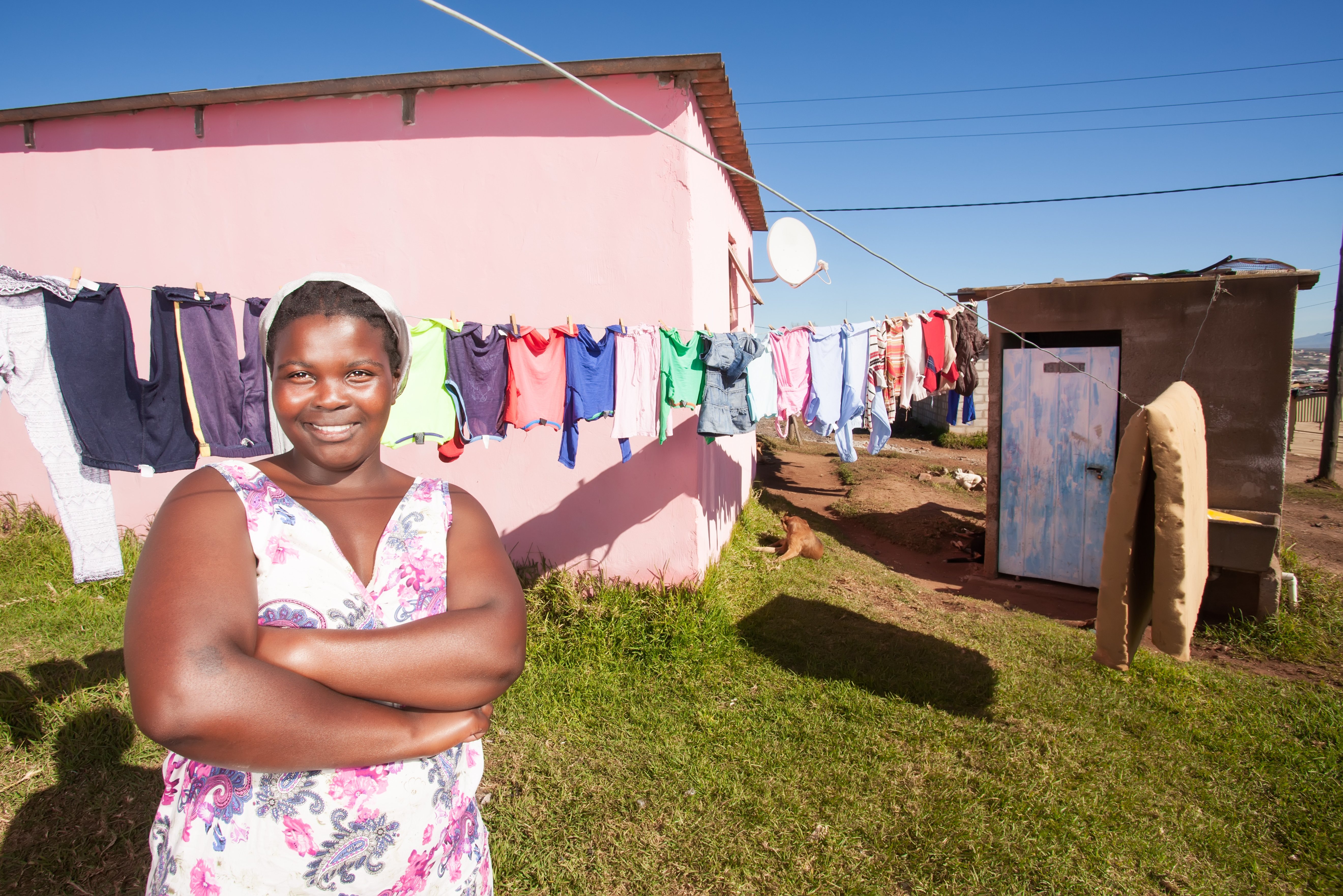 Vrouw in towmship Zuid-Afrika