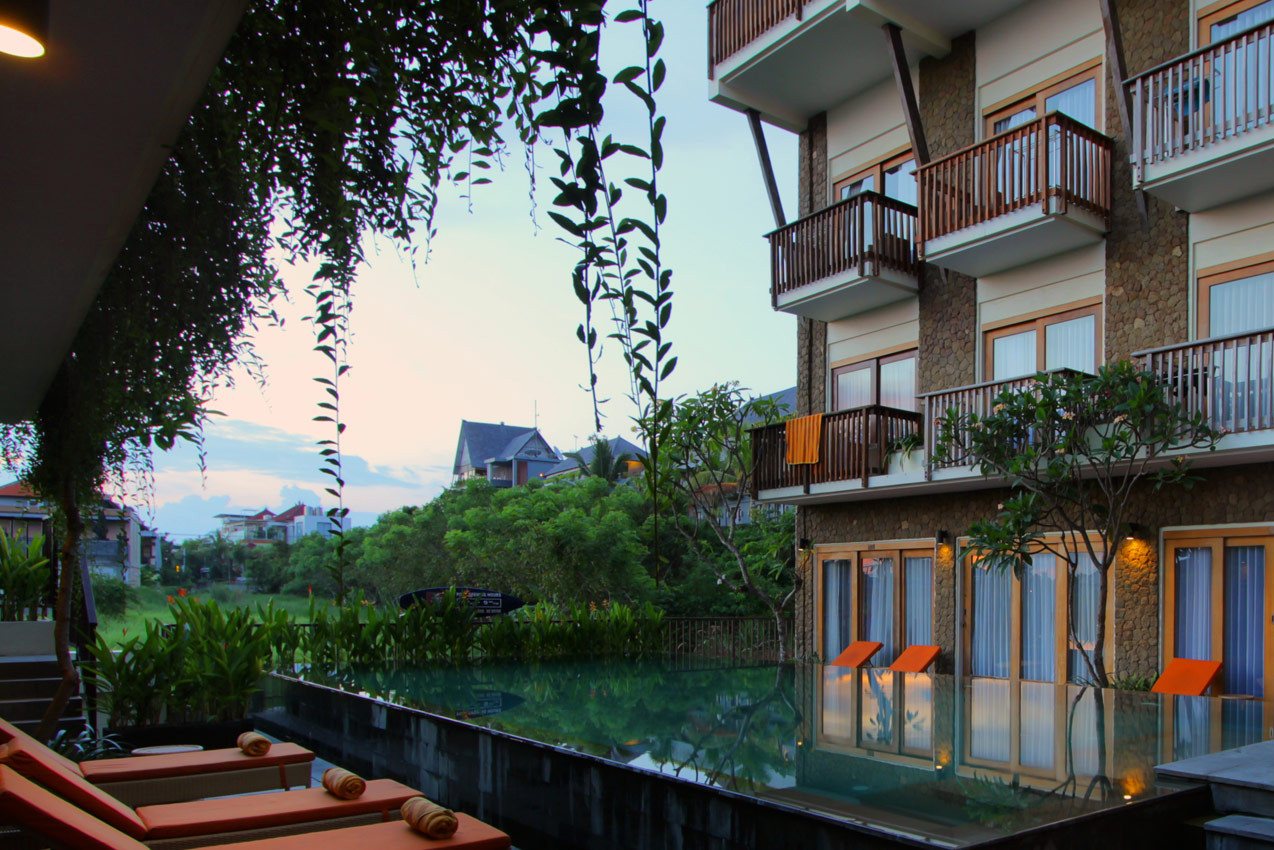 uitzicht kirana hotel op bali canggu beach