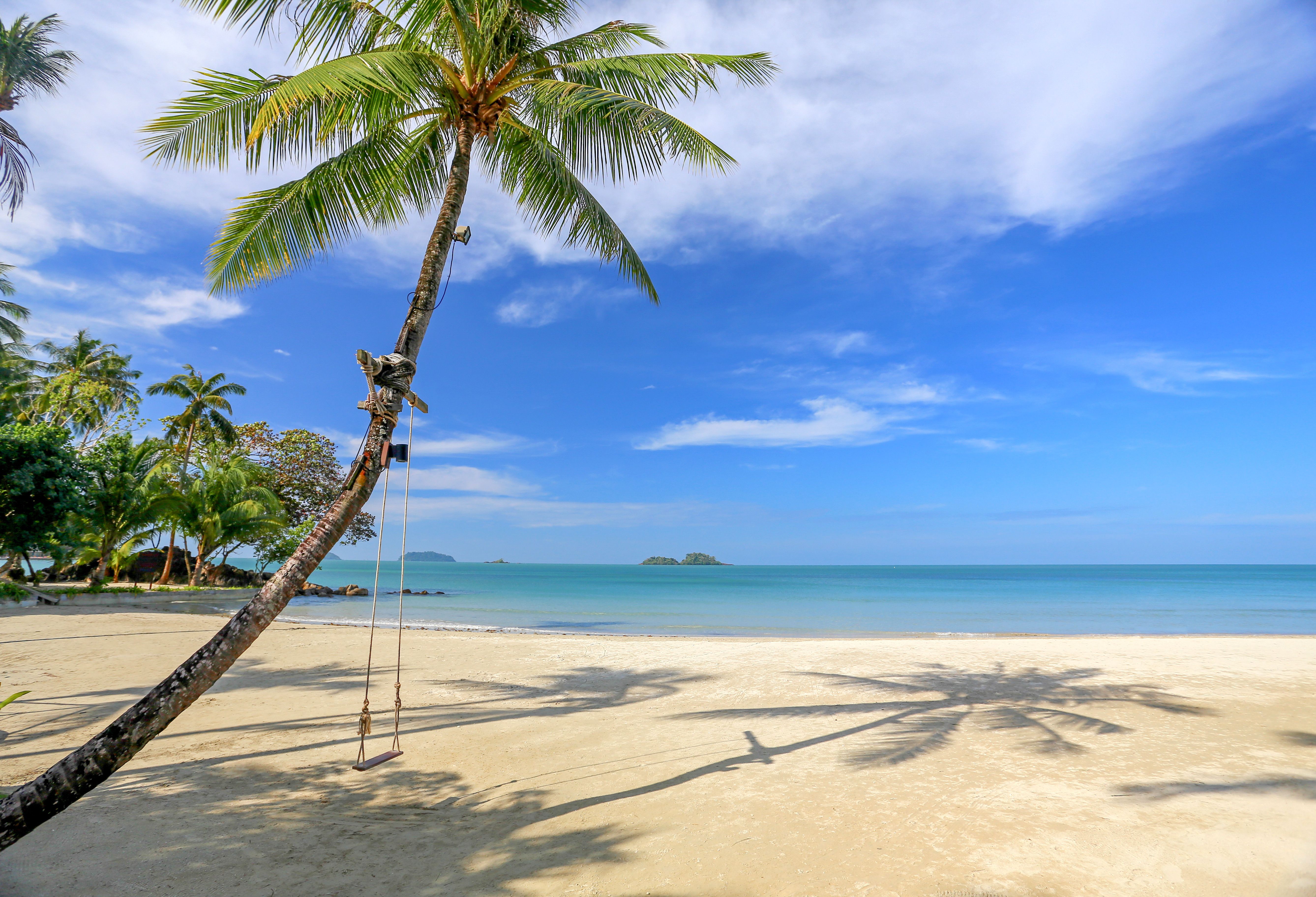 Strand bij The Dewa op Koh Chang, Thailand