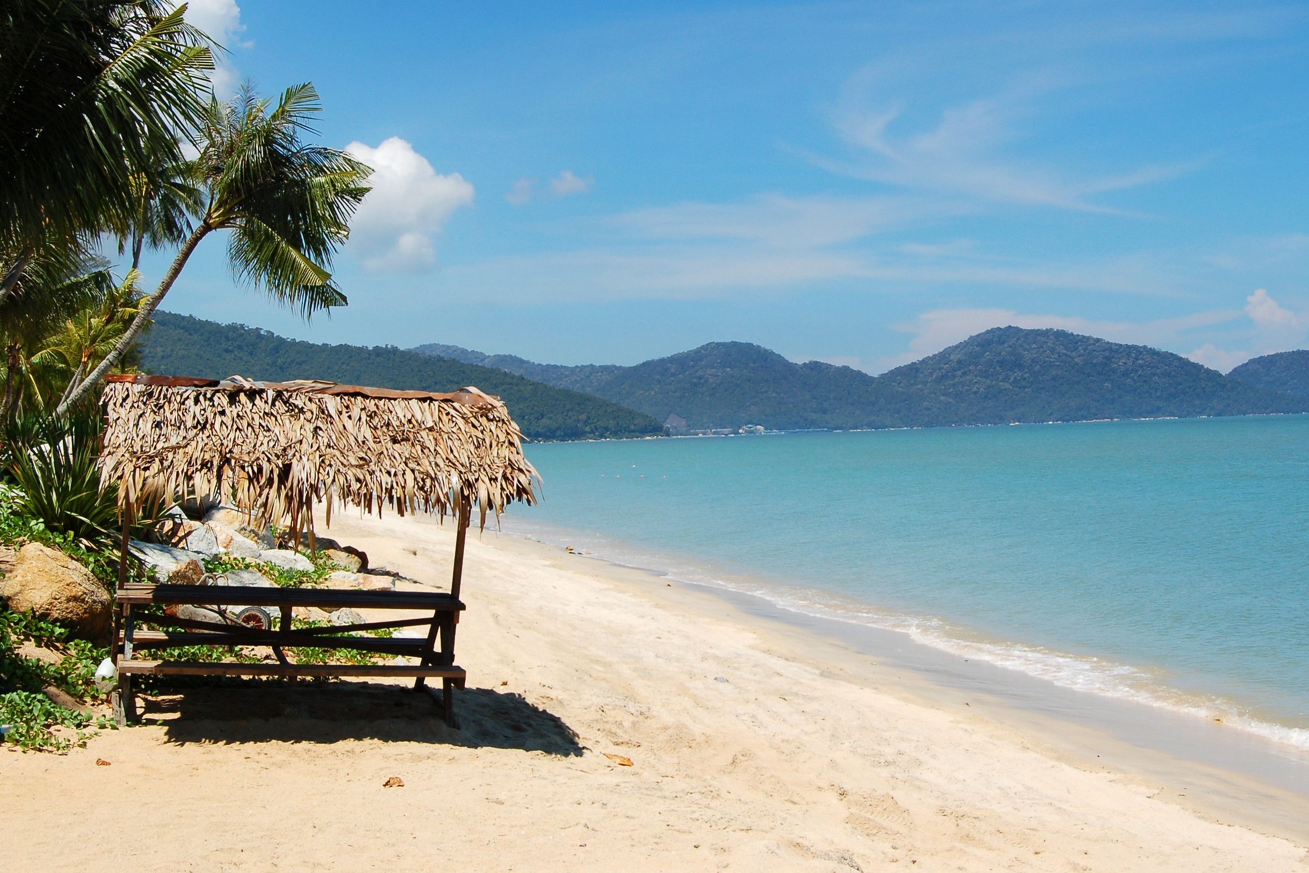 Strand van Batu Ferringhi op Penang