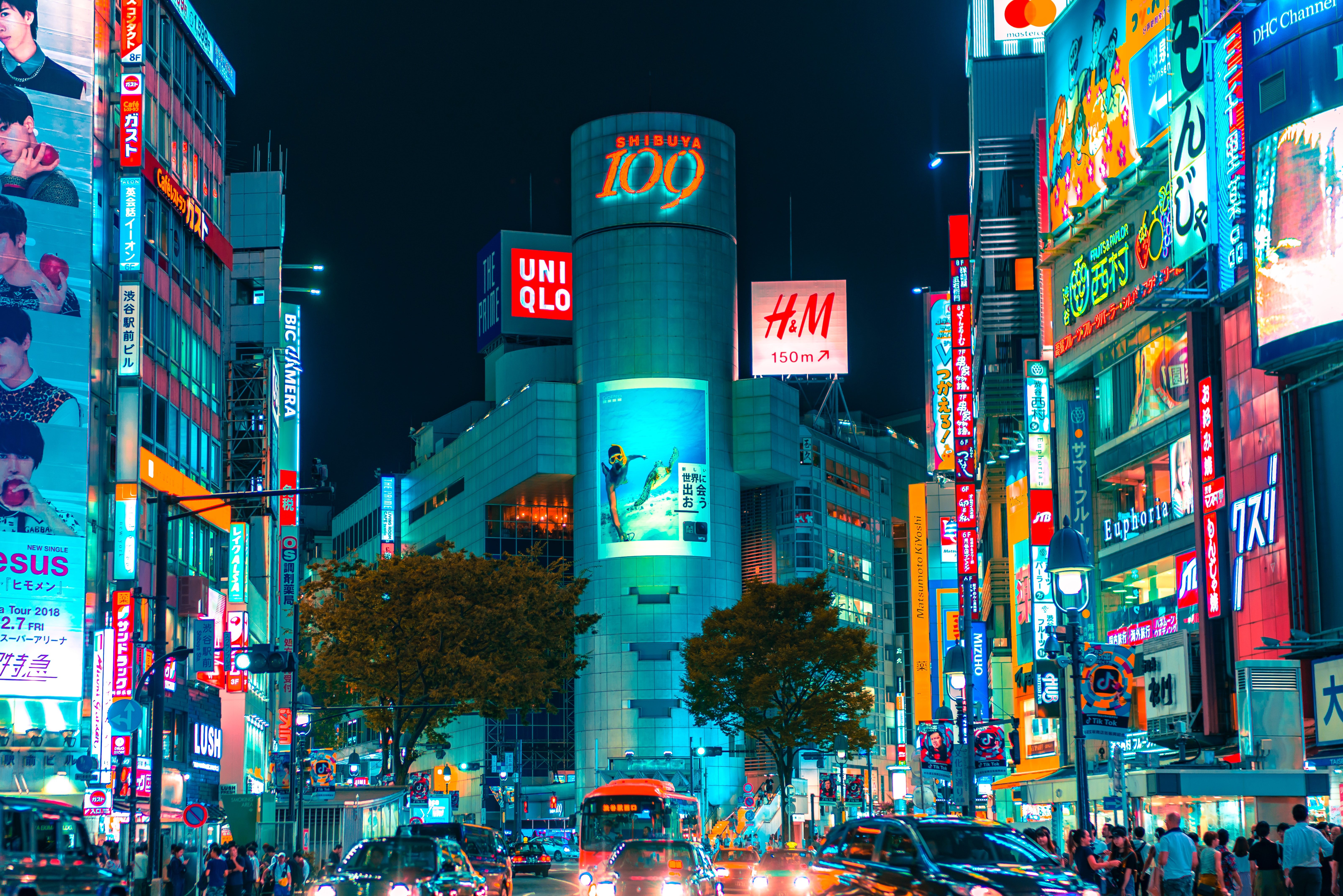Shibuya in de avond Tokyo