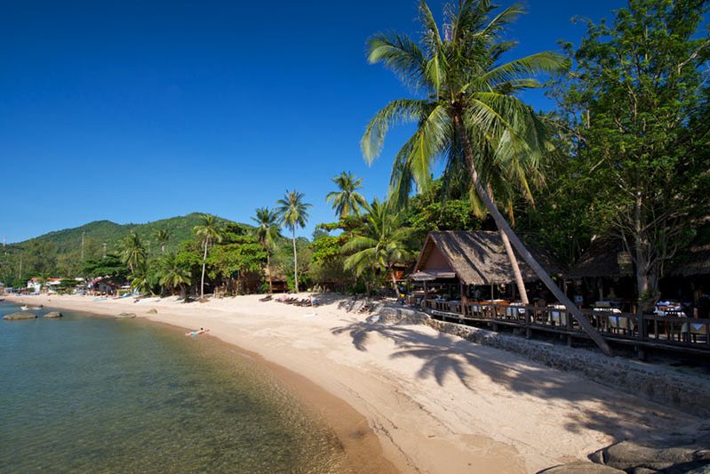 Strand bij het Sensi Paradise Resort op Koh Tao, Thailand