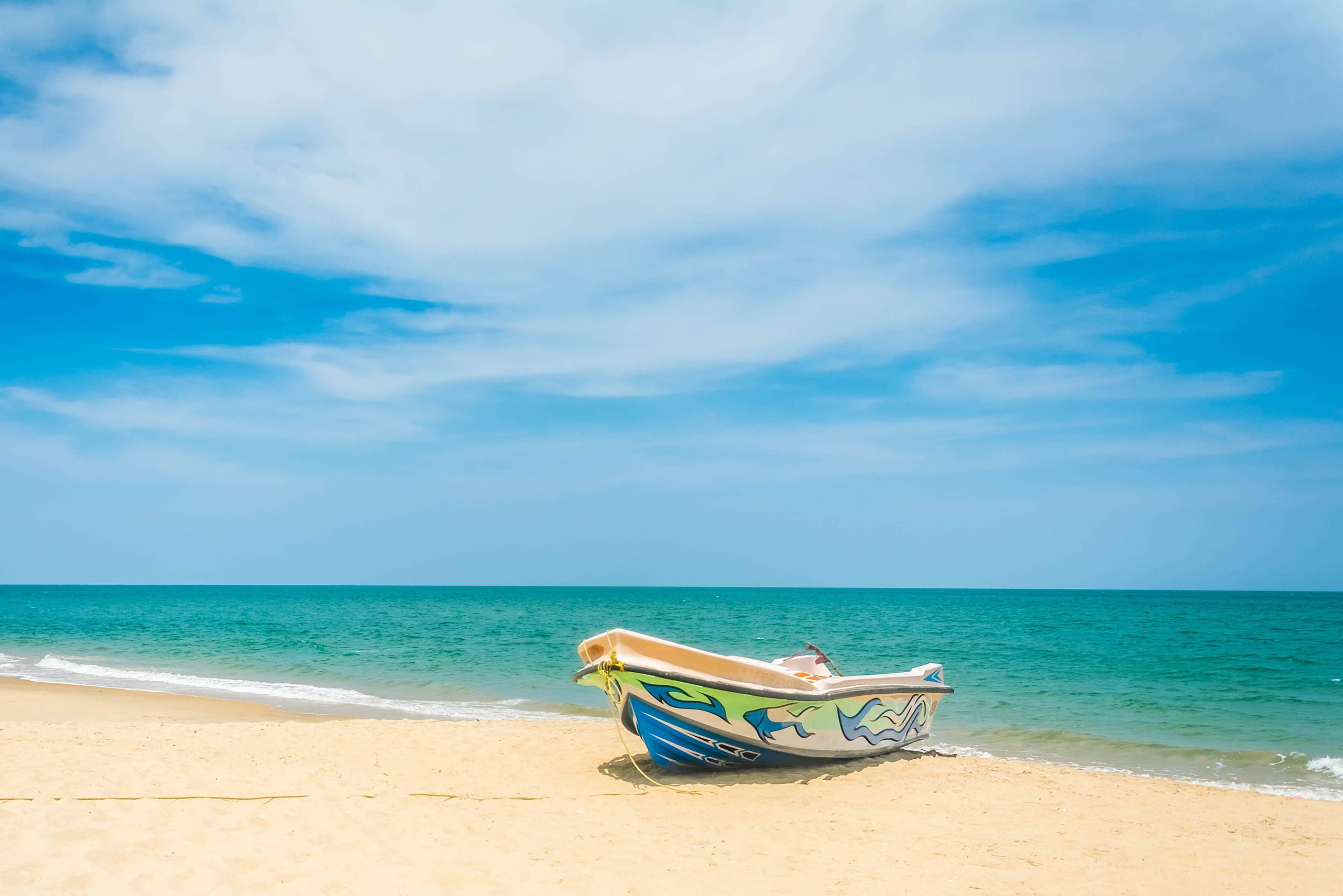 Strand bij Kalpitiya