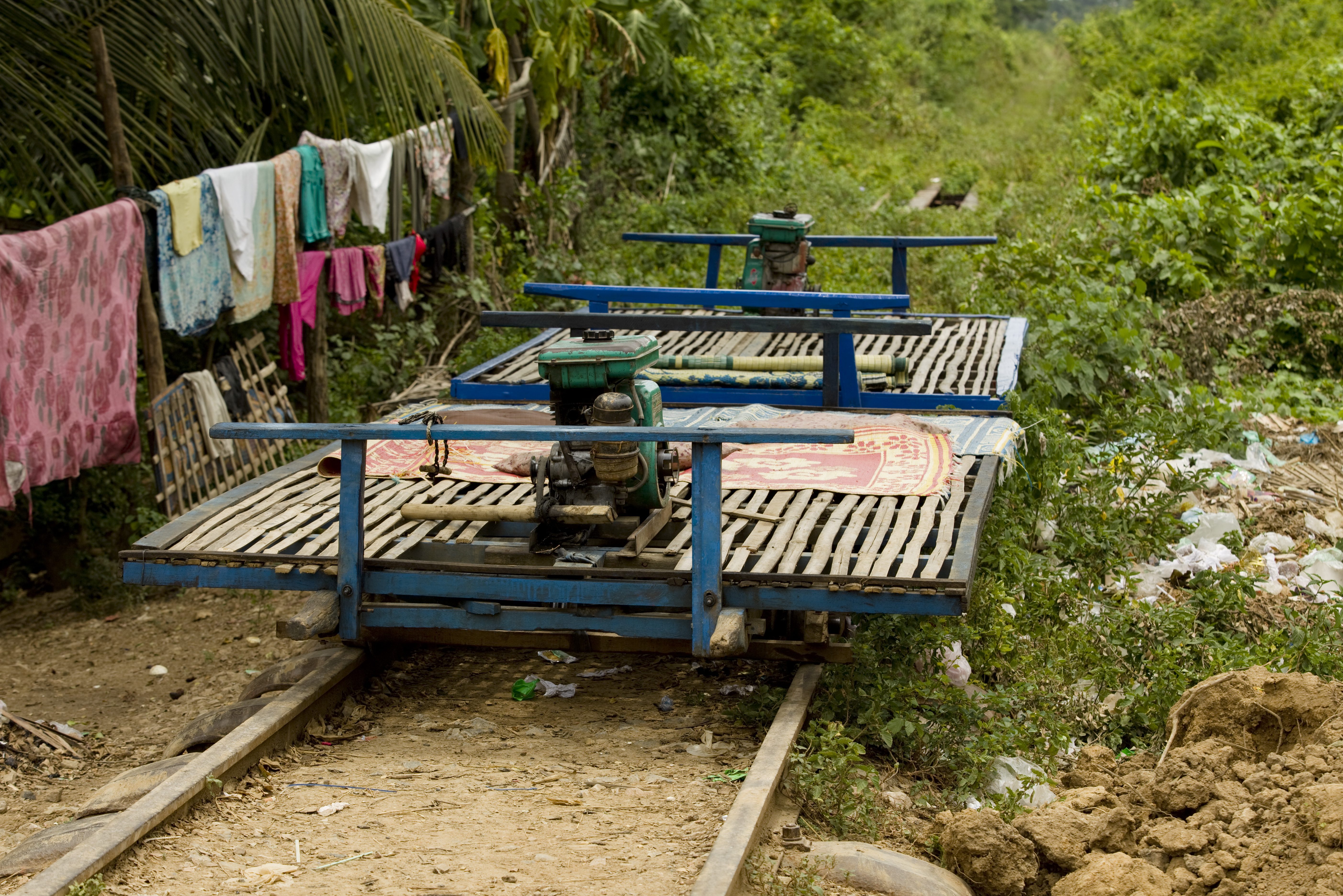 Bamboetrein in de omgeving van Battambang, Cambodja