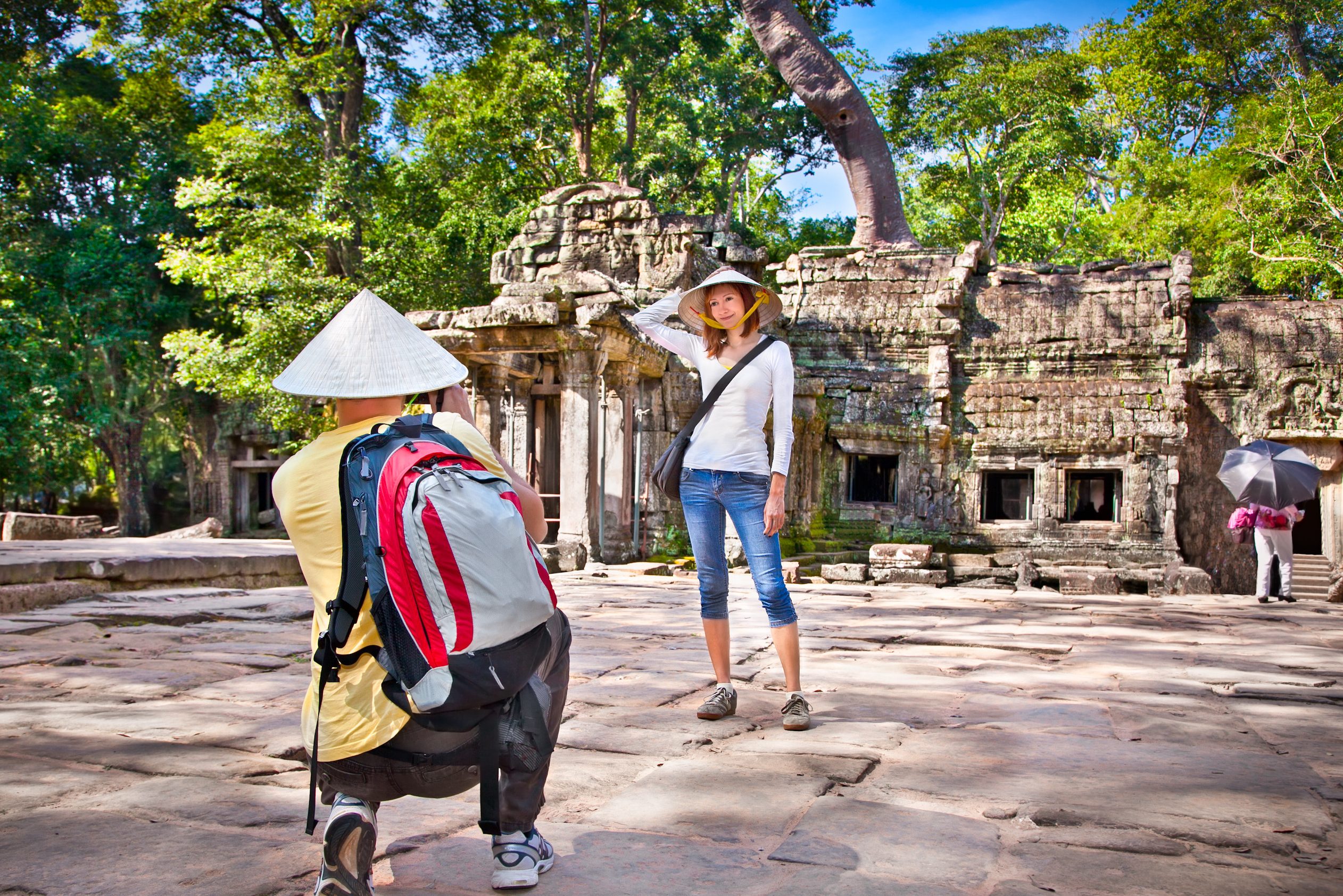 Foto maken bij Ta Prohm in het Angkor tempelcomplex in Cambodja