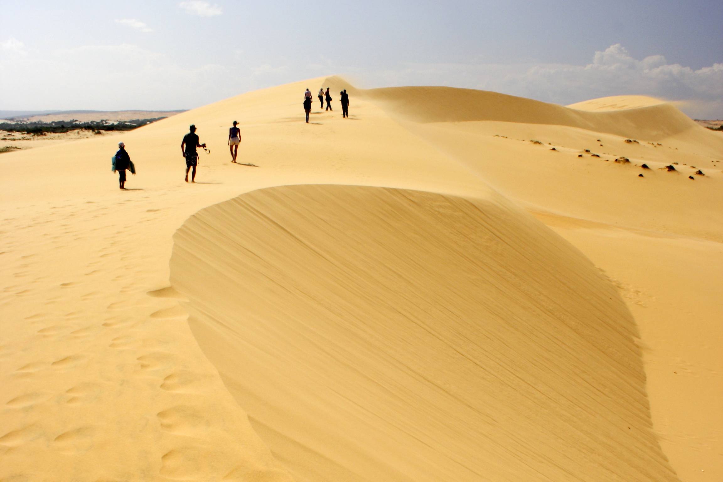 Gele zandduinen in de regio van Mui Ne in Vietnam