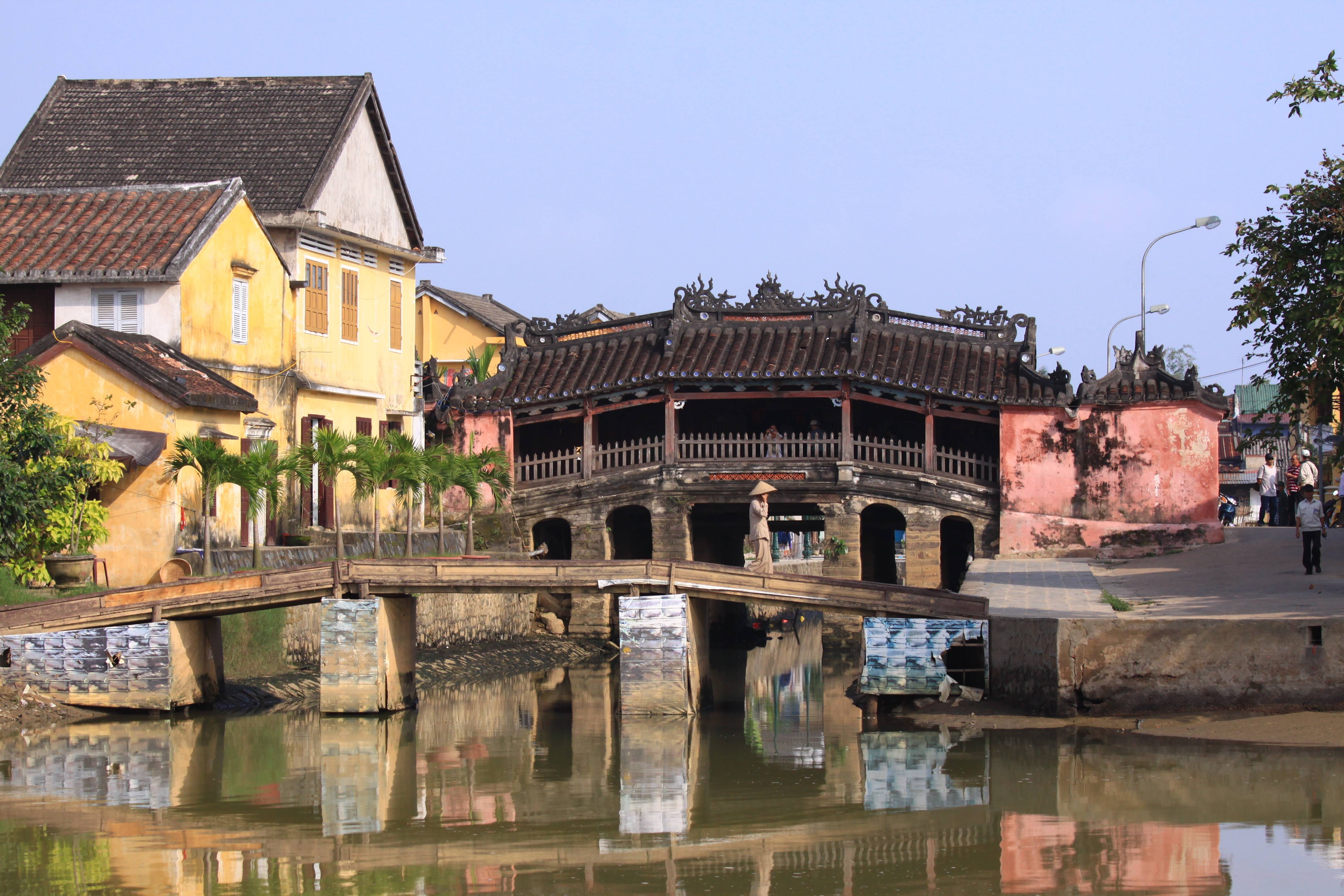 Japanse Brug in het oude centrum van Hoi An, Vietnam