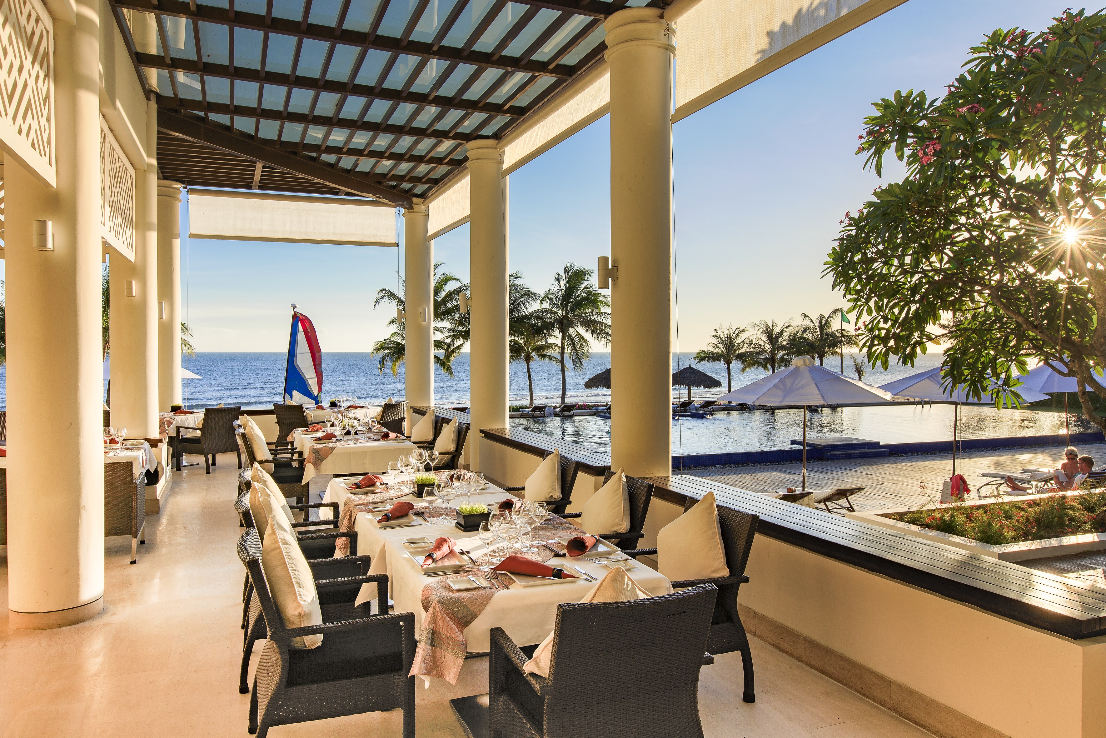 Genieten van zon, zee, strand in het Princess d'Annam Resort in Ke Ga Bay, Vietnam