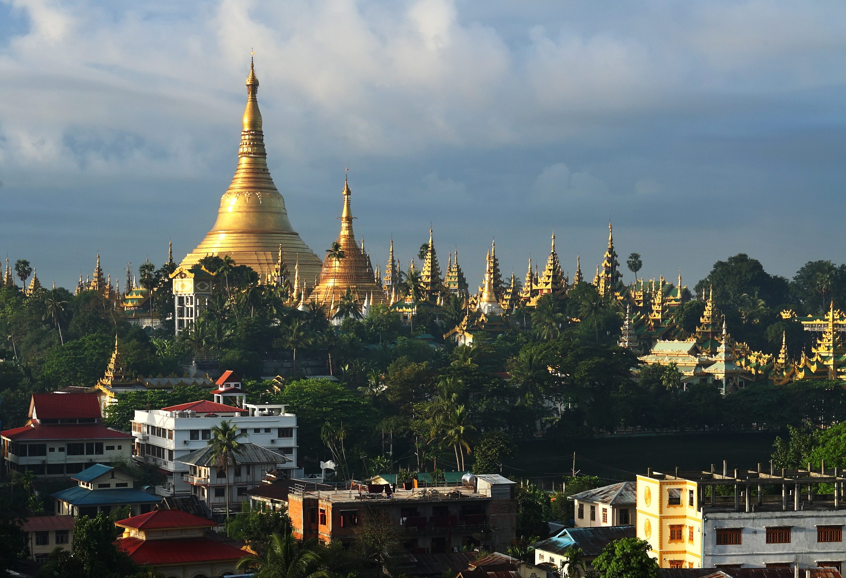 Shwedagon Pagode in Yangon