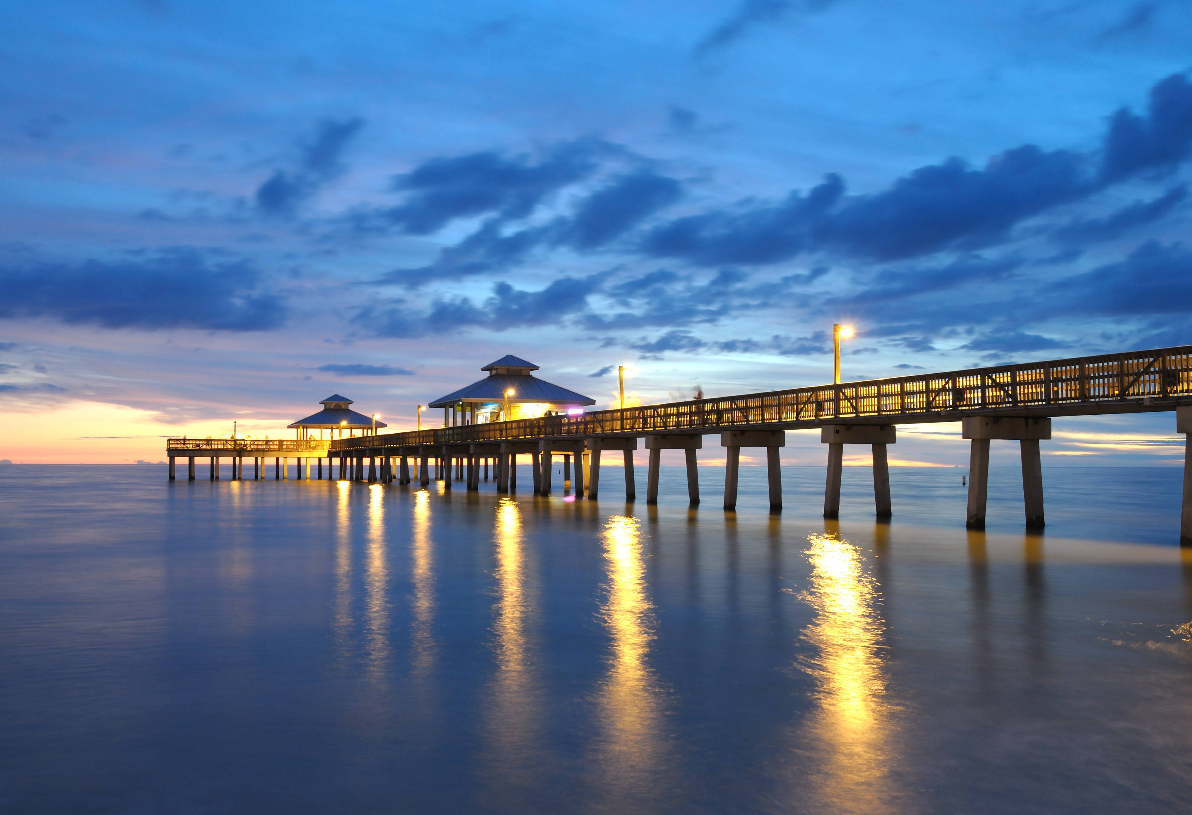Pier bij Fort Meyer in Florida