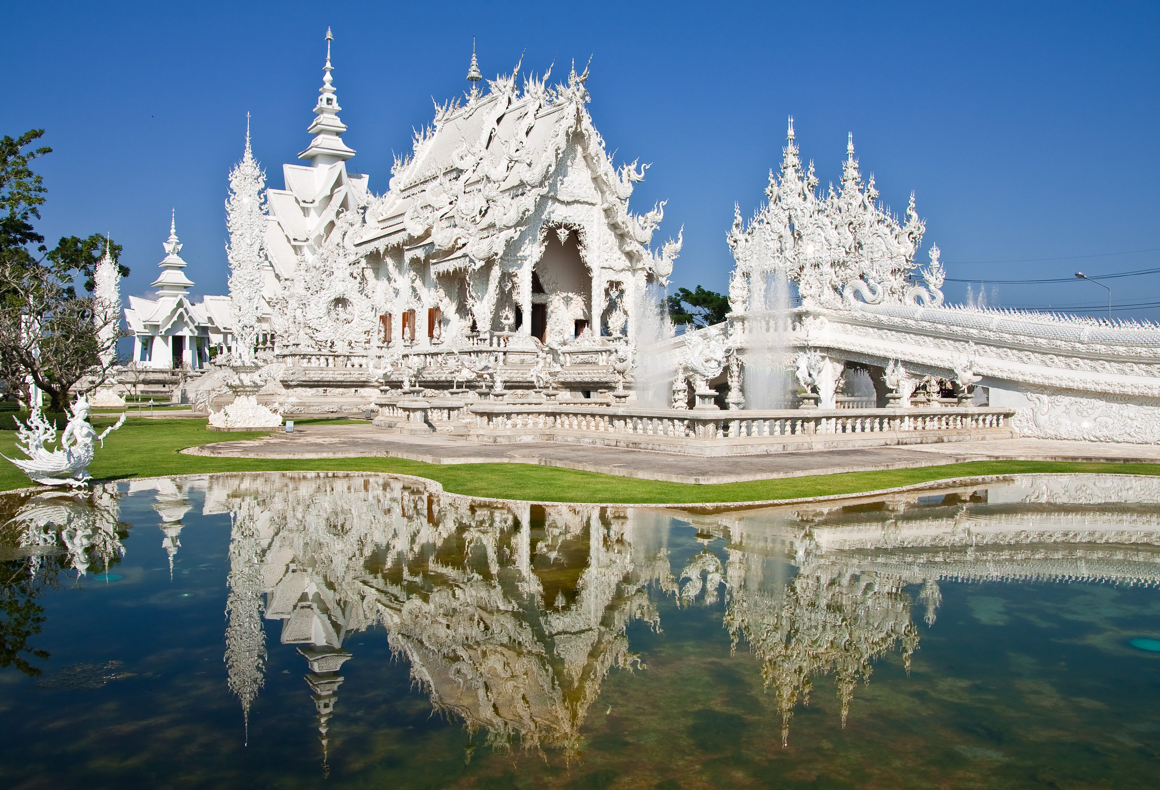 Wat Rong Khun in de regio Chiang Rai in Thailand