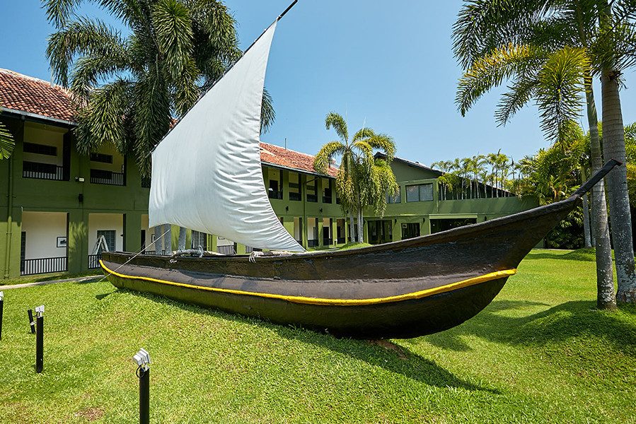 EKHO surf hotel Bentota