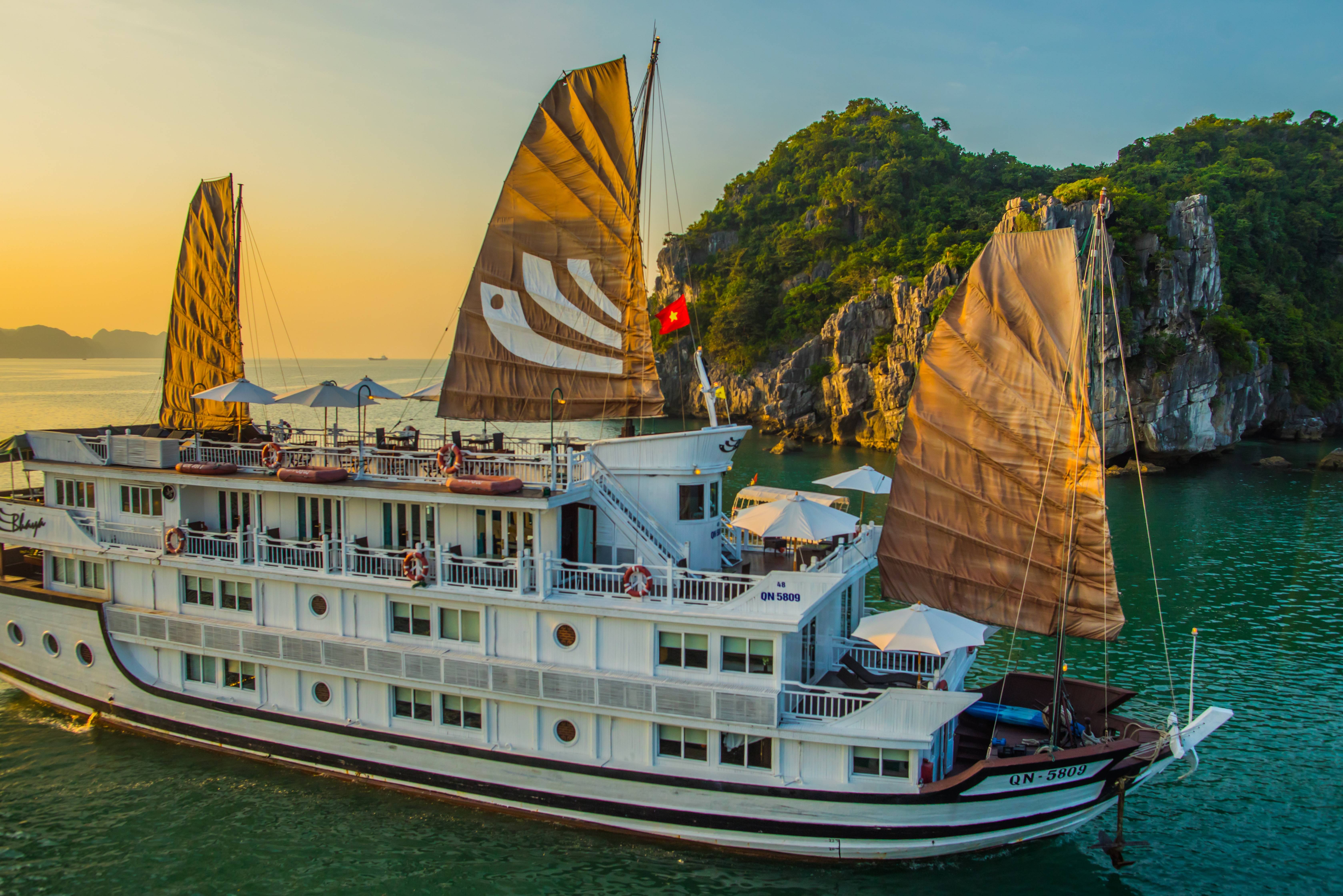 De Bhaya Classic in Halong Bay, Vietnam