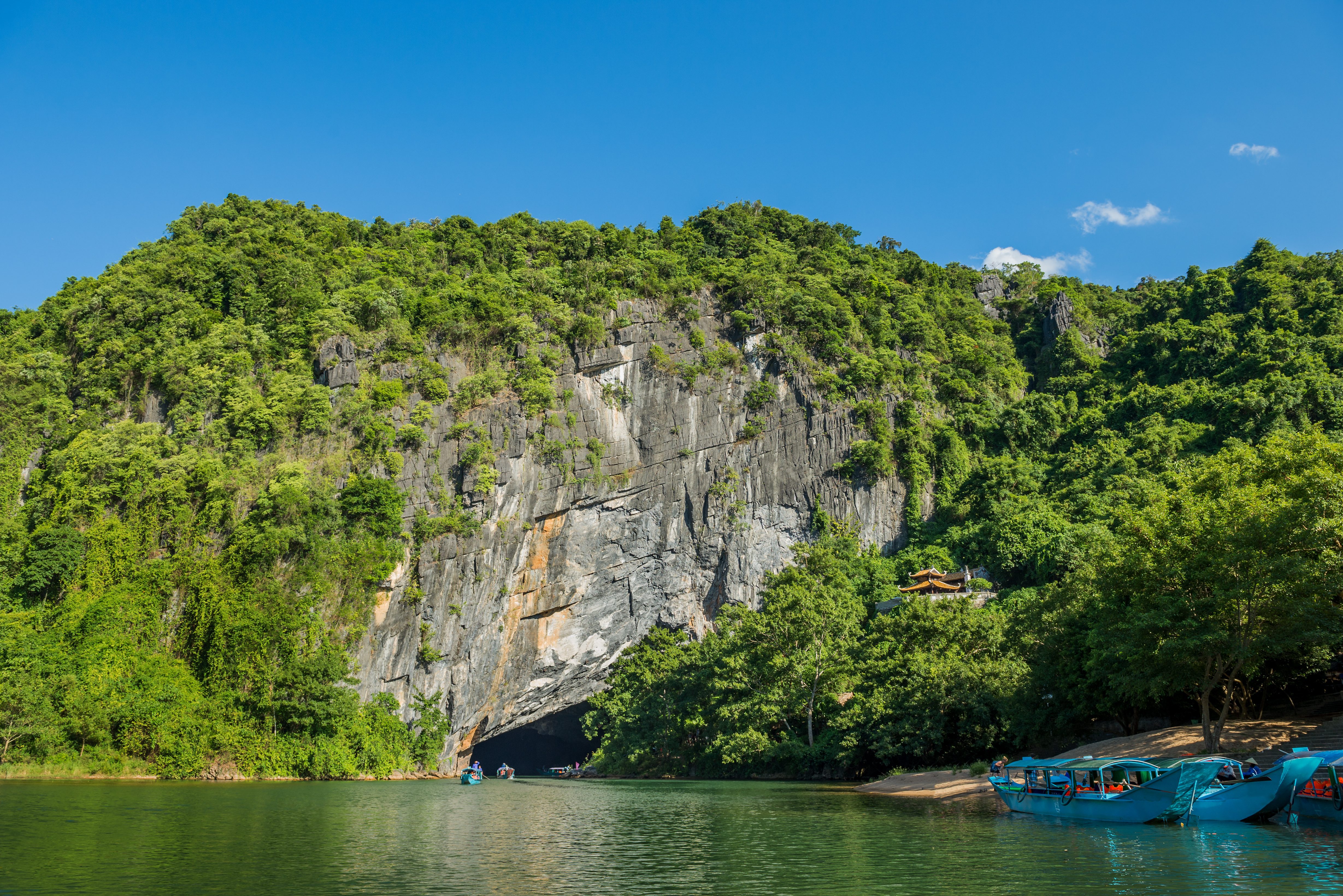 Ingang grot in het Phong Nha Ke Bang National Park in Vietnam