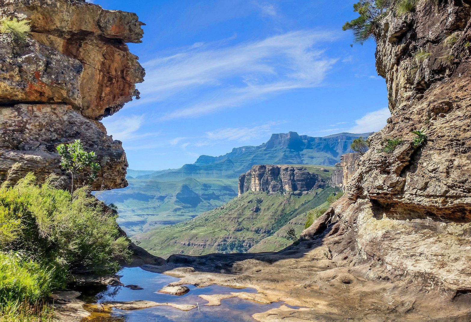 Doorkijk bij de Drakensbergen in Zuid-Afrika