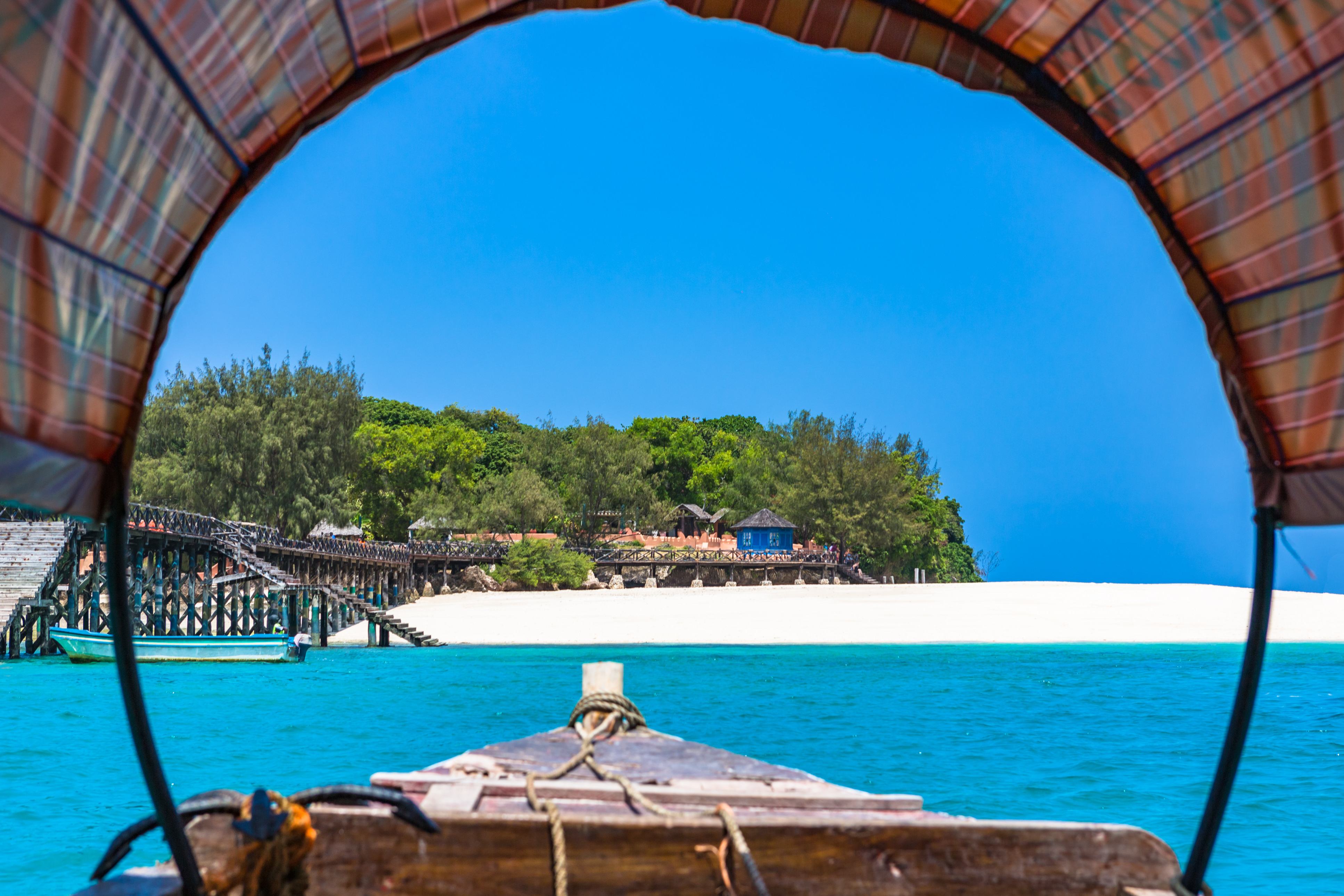 Prison Island bij Zanzibar gezien vanaf de boot