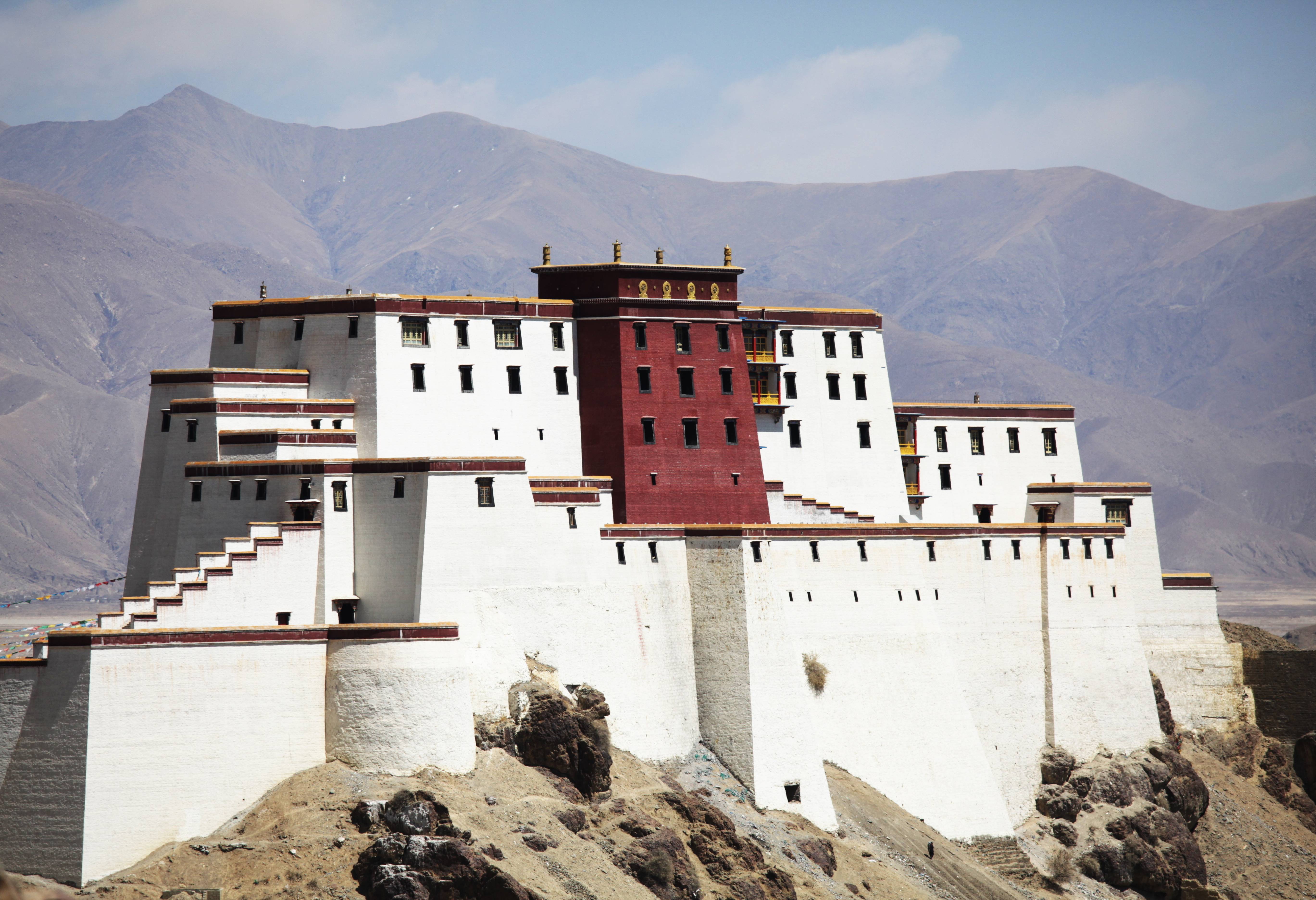 Het Potala paleis in Lhasa in Tibet