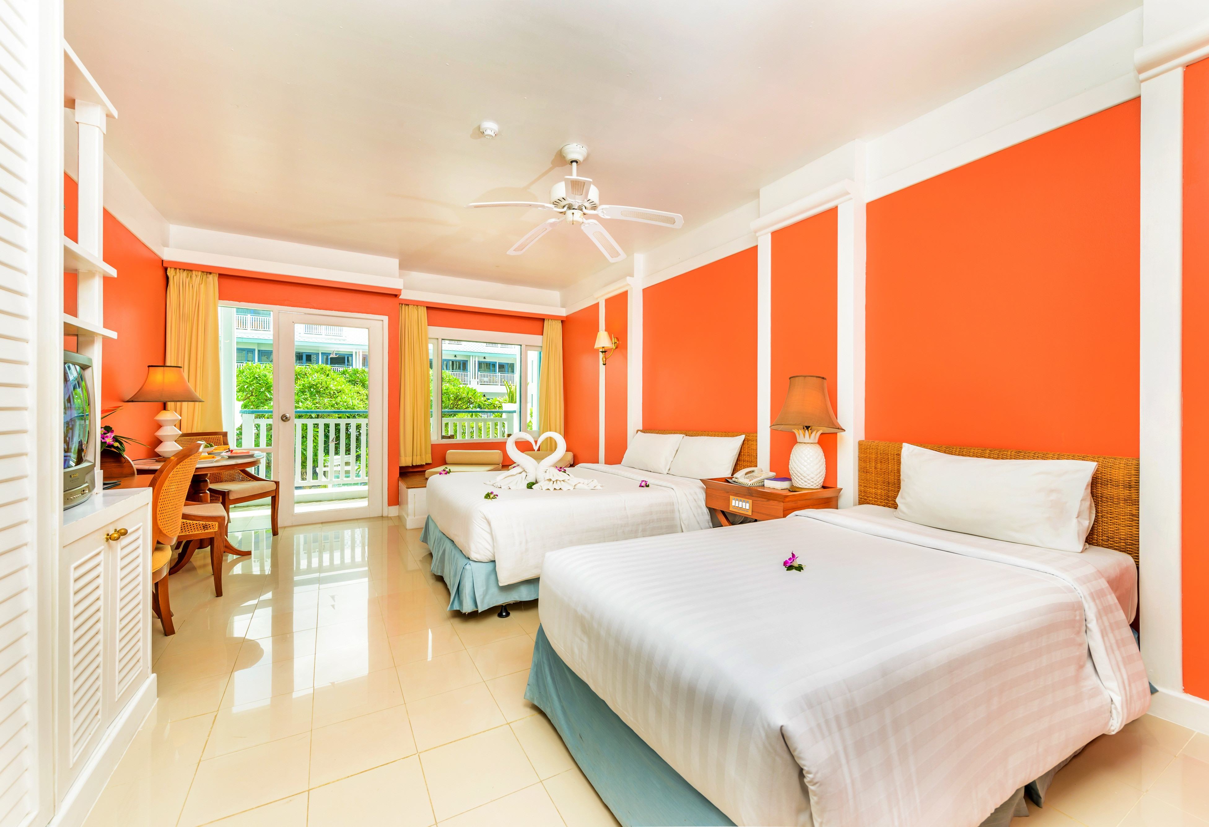 Superiorkamer in het Andaman Seaview Hotel in Phuket, Thailand