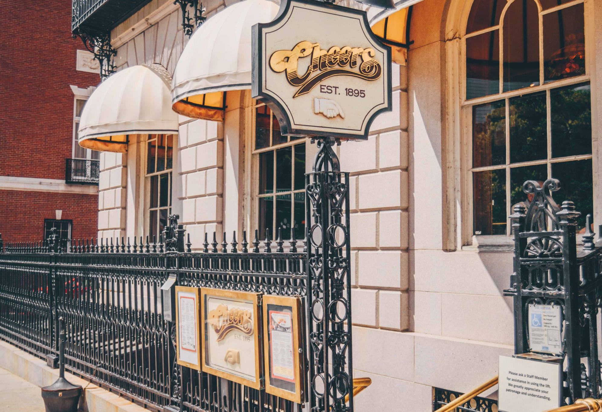 Cheers Bar in Boston