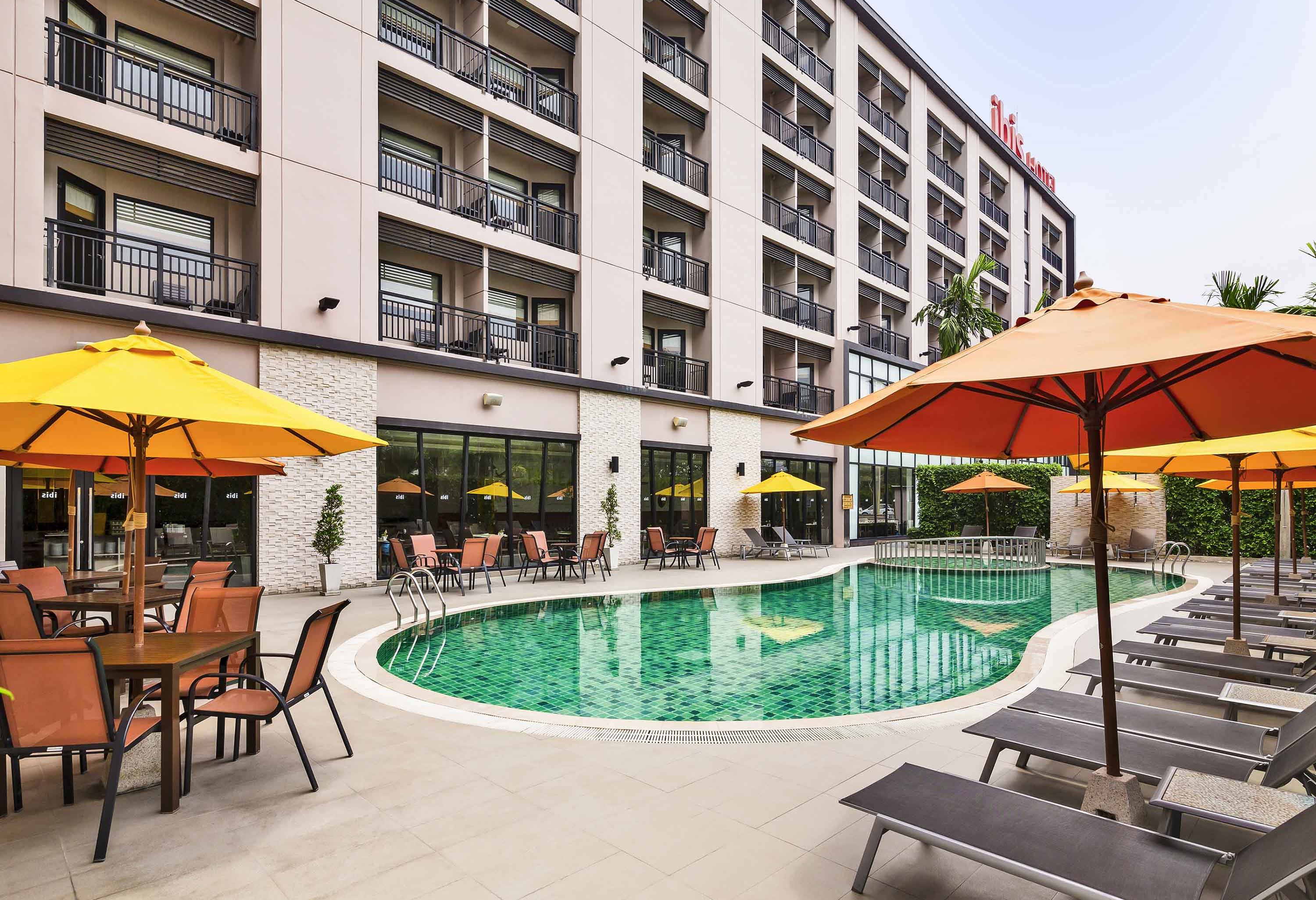 Zwembad van het Ibis Hua Hin in Thailand