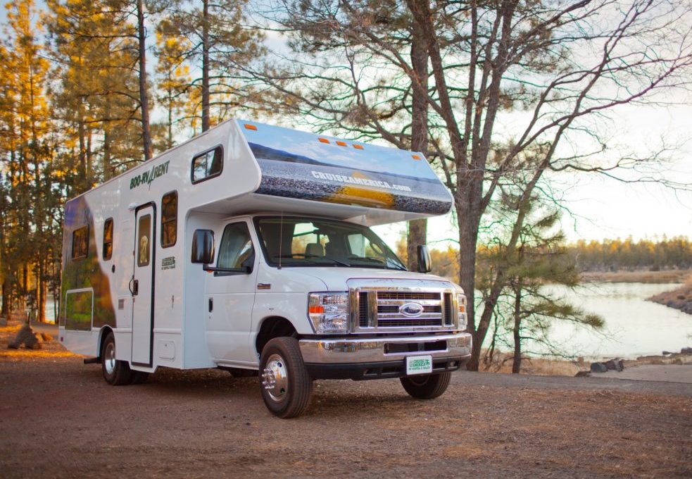 Cruise America standard rv camper