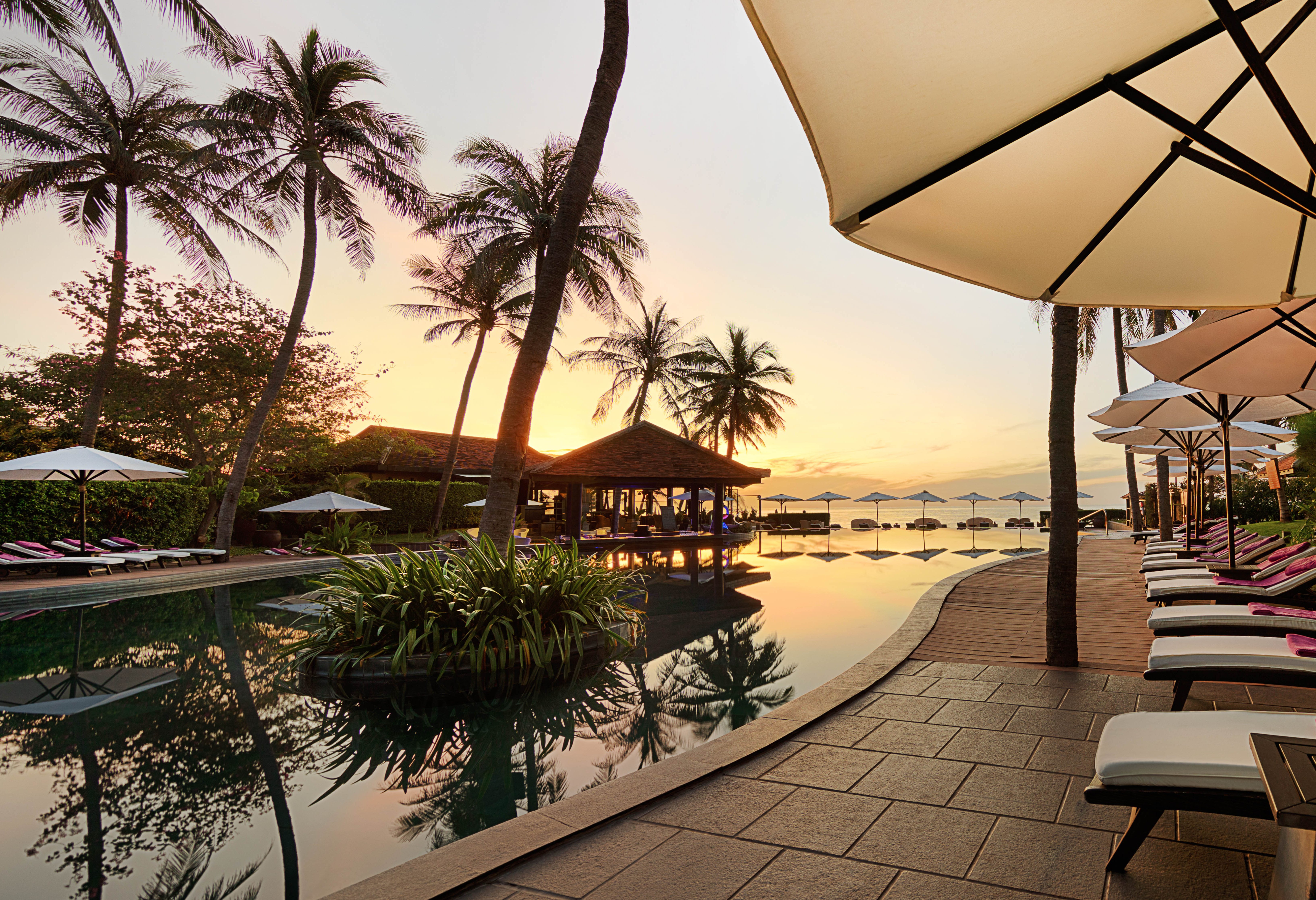Genieten van het strand of zwembad bij het Anantara Mui Ne in Vietnam