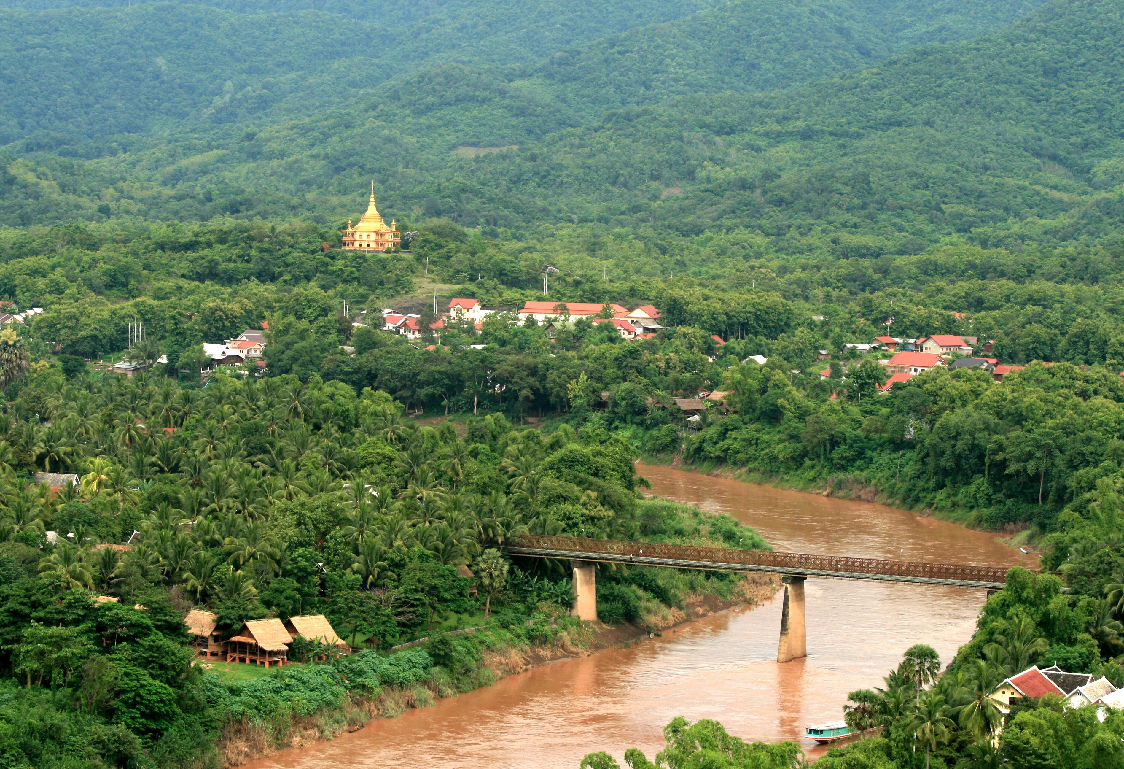 Uitzicht over deel Luang Prabang in Laos