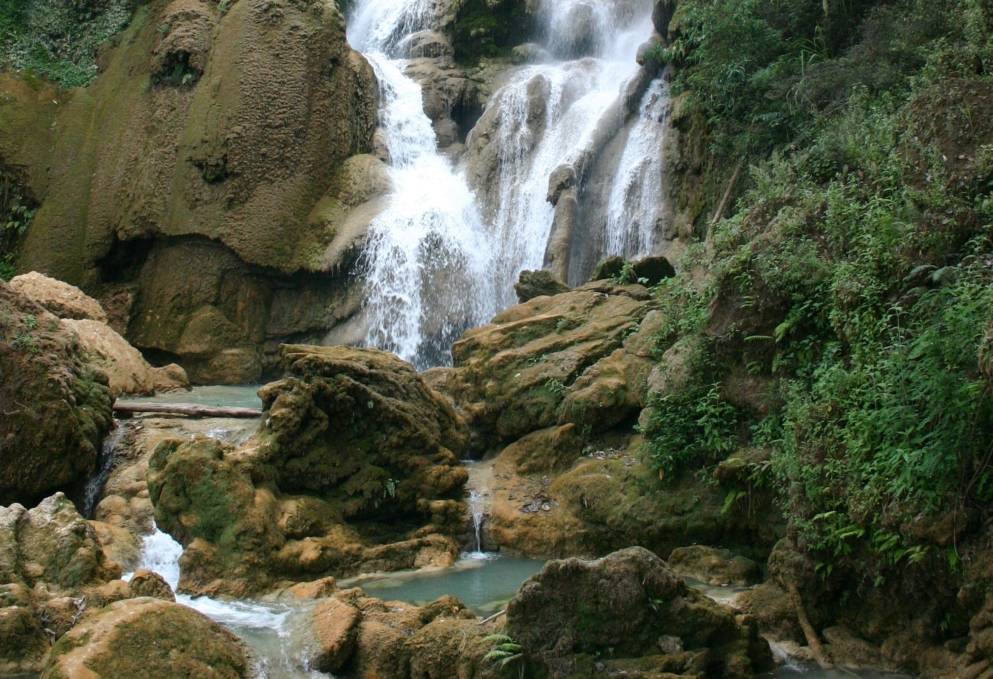 100 waterfalls nabij Nong Khiaw in Laos
