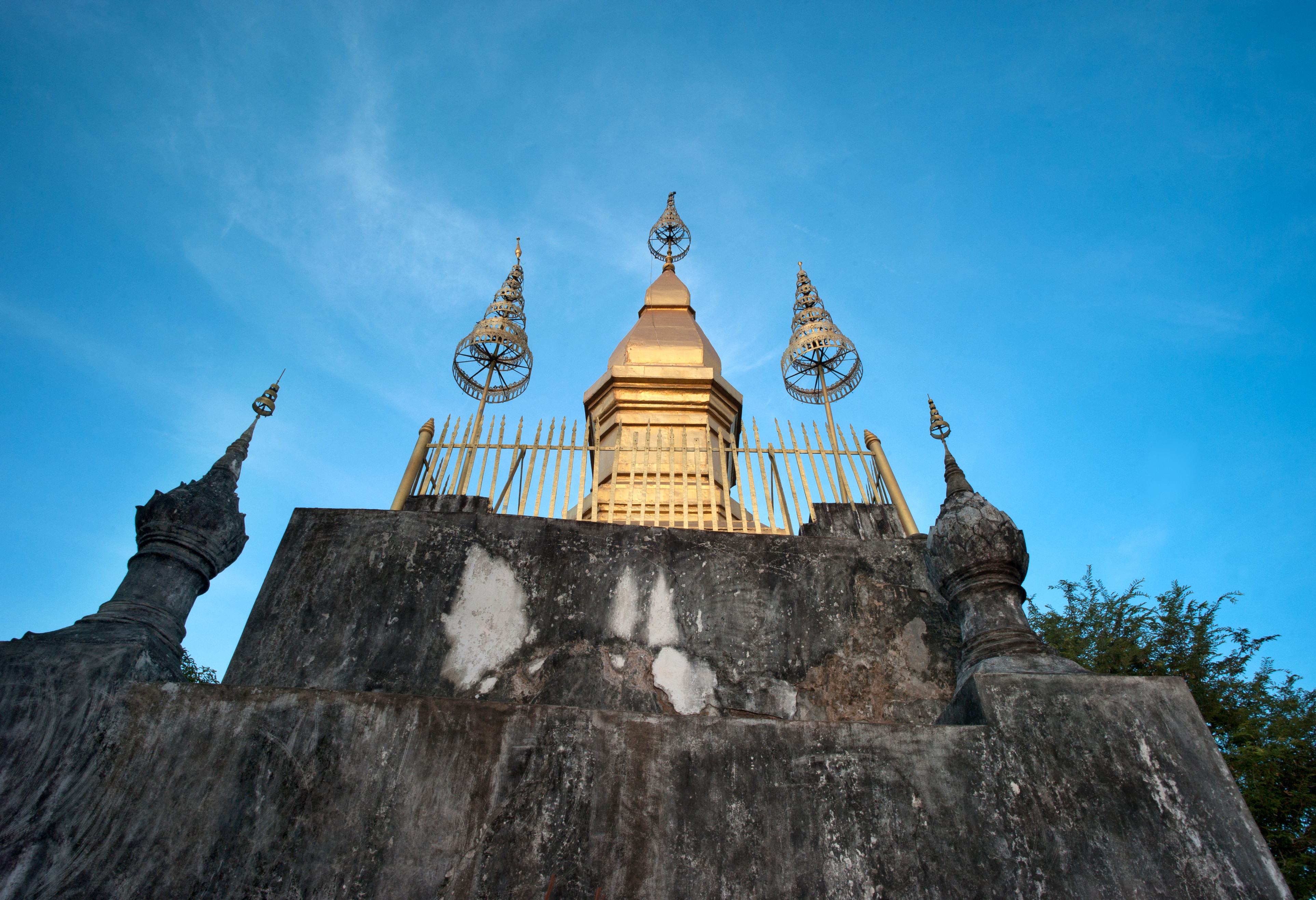 Wat Tham Phousi op de Phousi heuvel in Luang Prabang, Laos