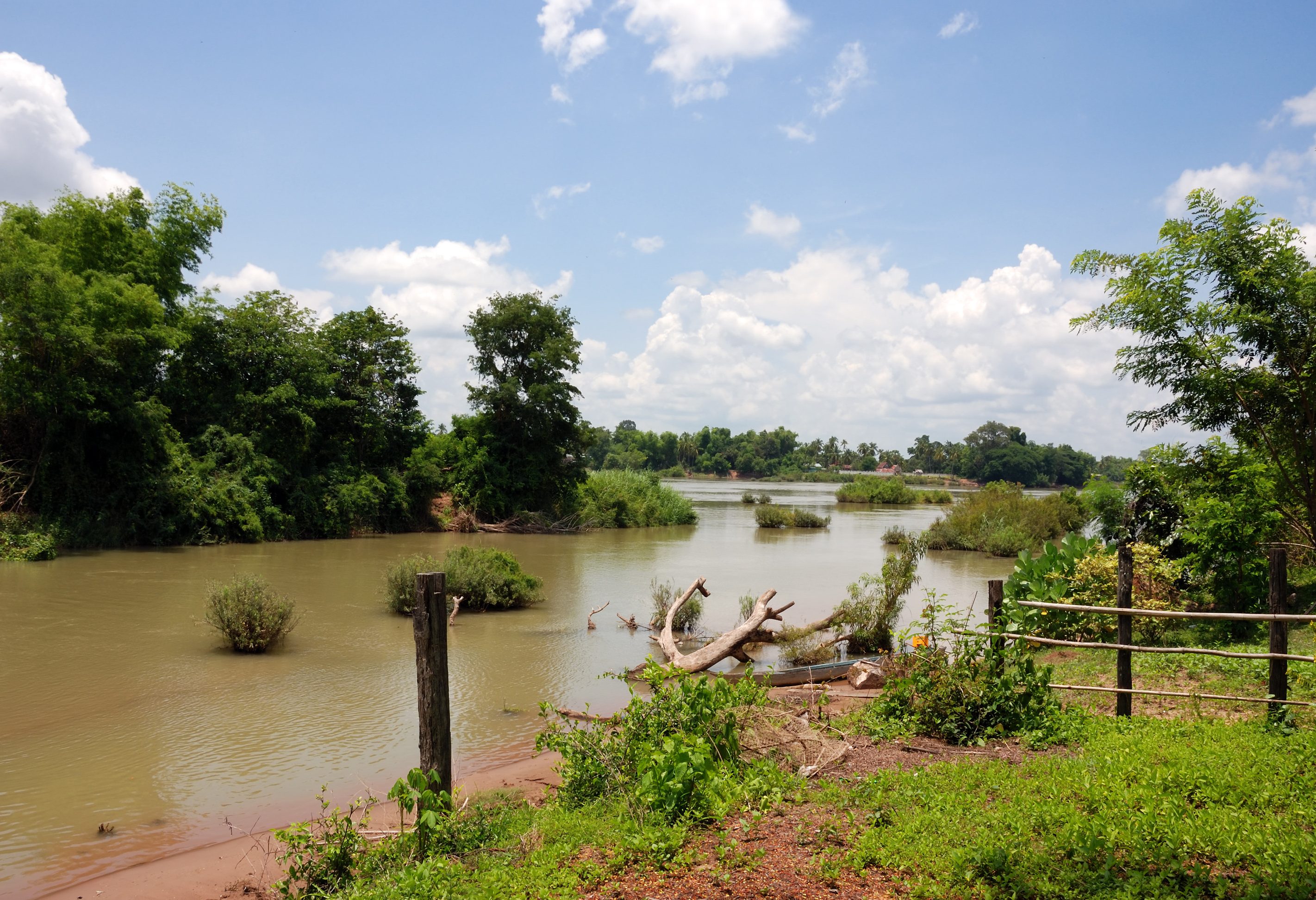 Varen over de Mekong rivier in Laos