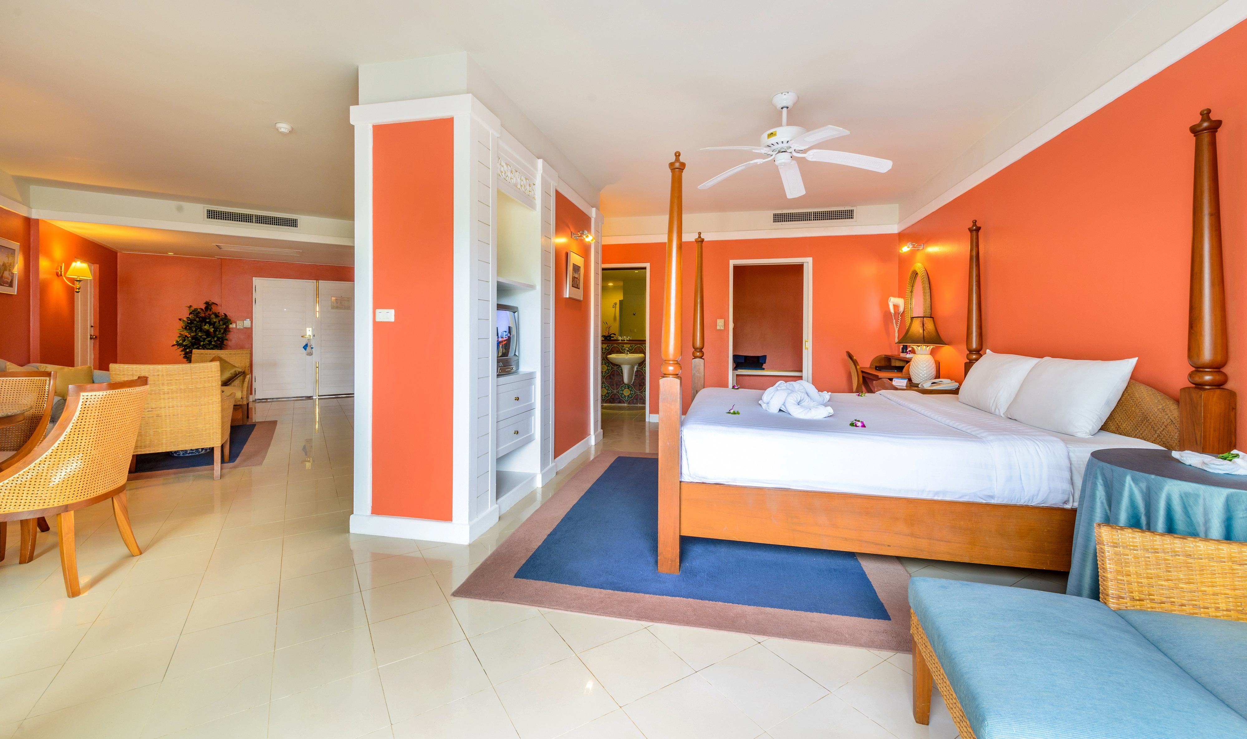 Deluxe kamer in het Andaman Seaview Hotel in Phuket in Thailand