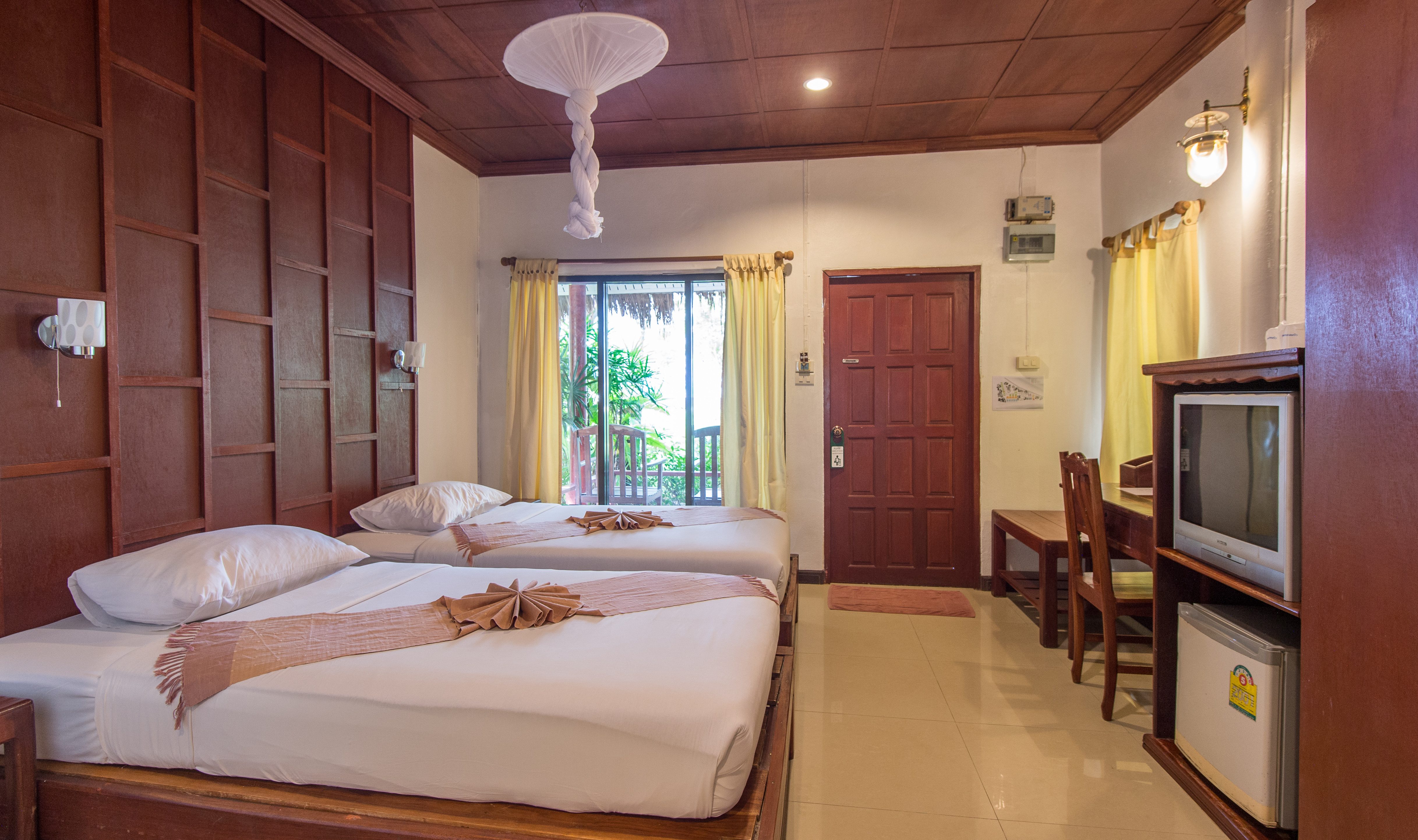 Standaard Bungalow in het Twin Bay Resort op Koh Lanta in Thailand