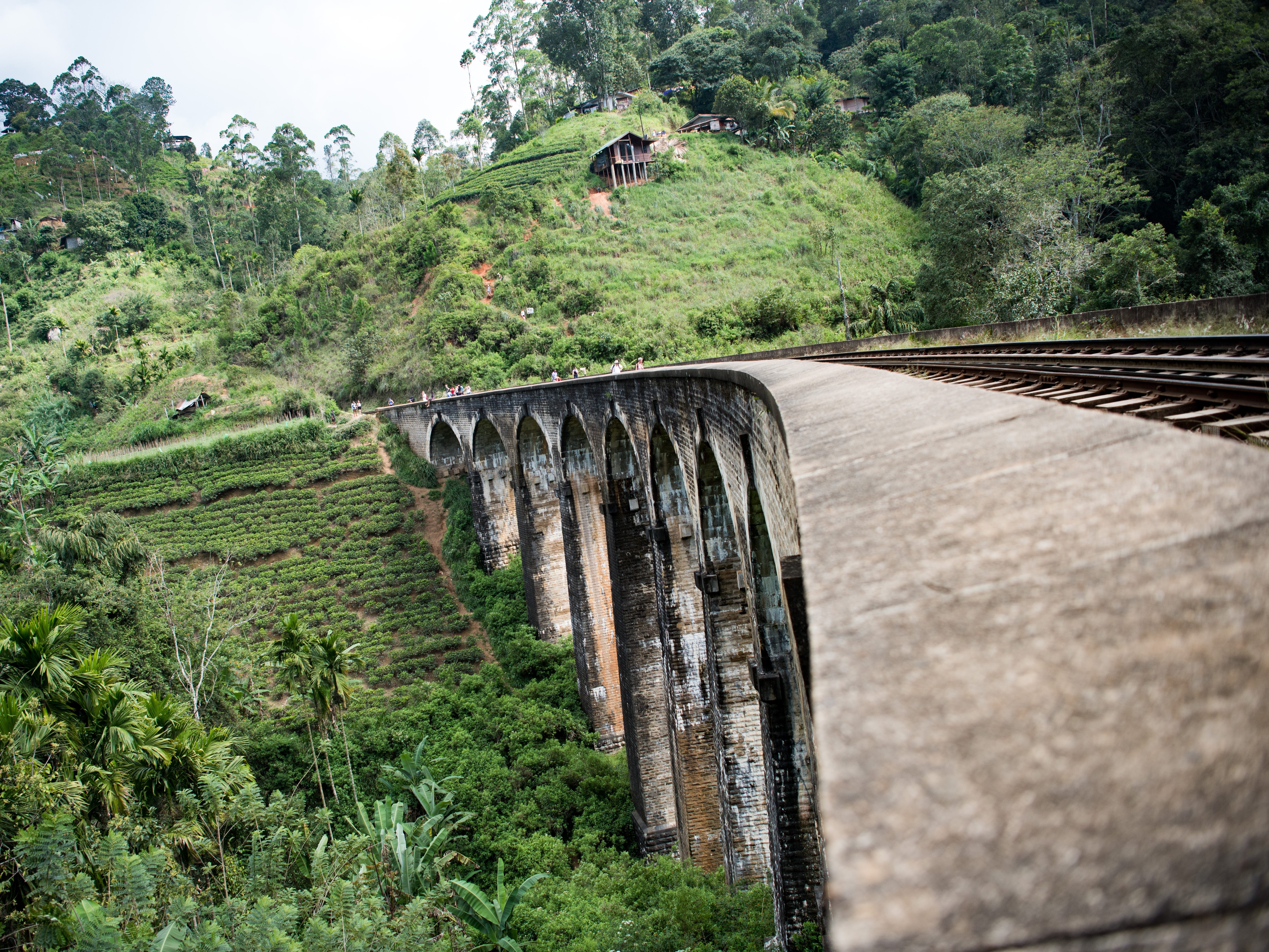 nine arch bridge in Ella